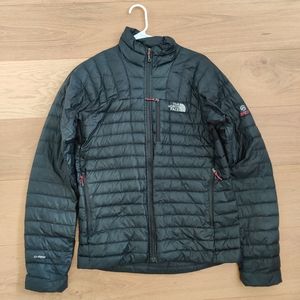 Lightweight packable down jacket